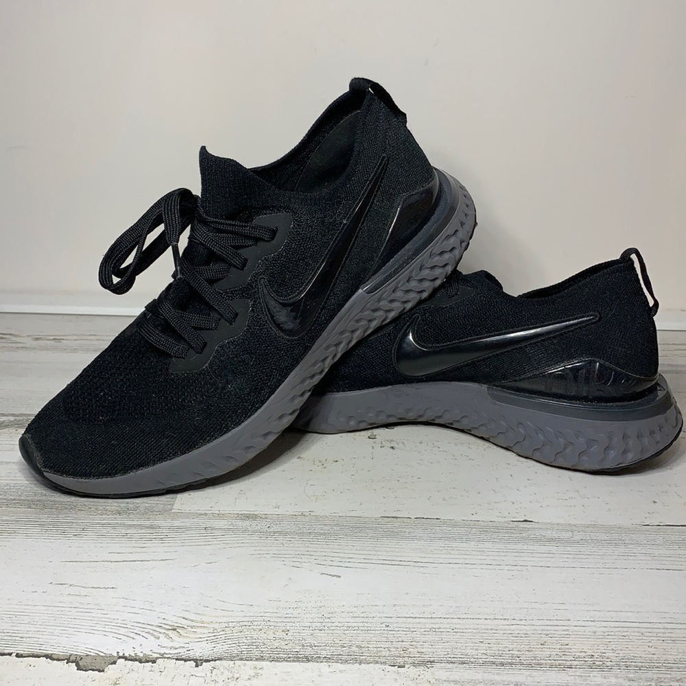 Nike Epic React Women’s Tennis Shoe